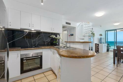 Alexandra Headland Penthouse Apartment