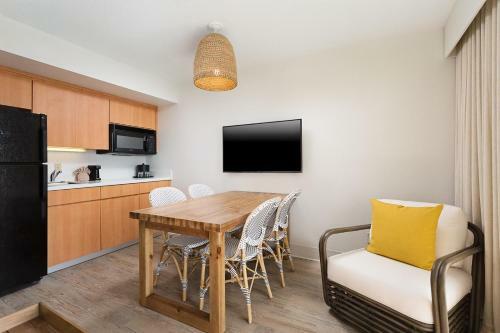 Hotel Sirata Beach Resort