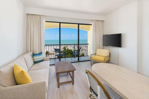 Hotel Sirata Beach Resort