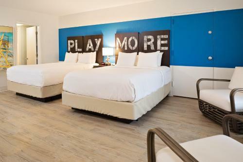 Hotel Sirata Beach Resort