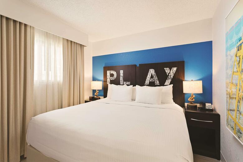 Hotel Sirata Beach Resort