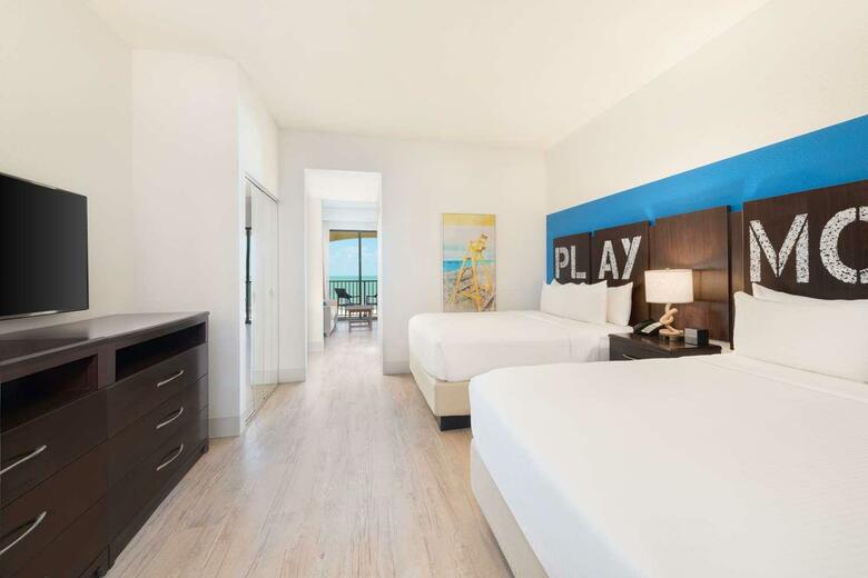 Hotel Sirata Beach Resort