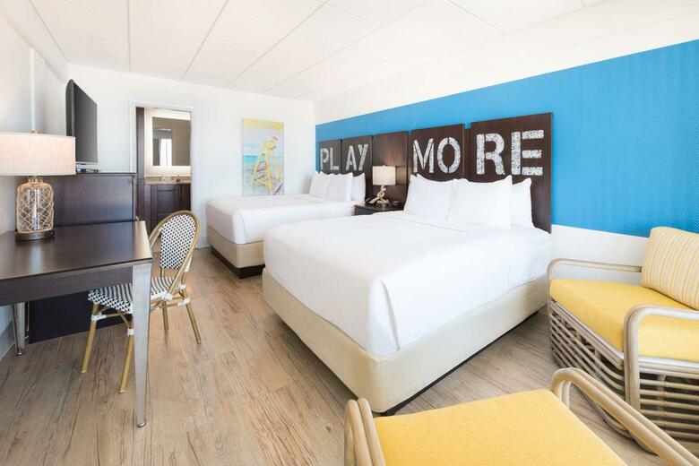 Hotel Sirata Beach Resort
