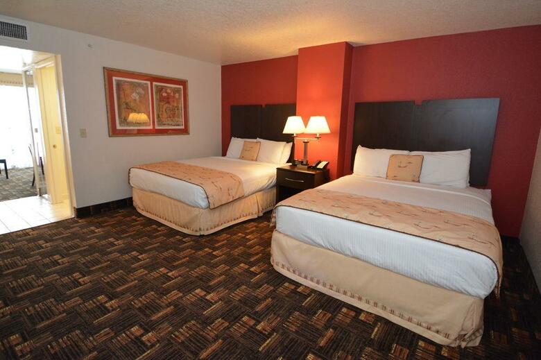 Hotel Sirata Beach Resort