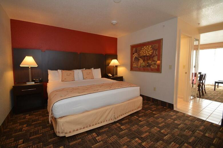 Hotel Sirata Beach Resort