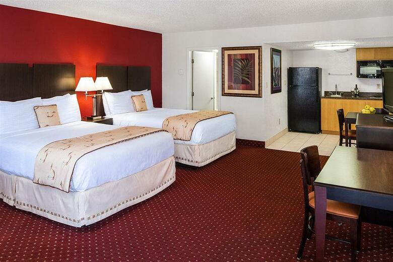 Hotel Sirata Beach Resort