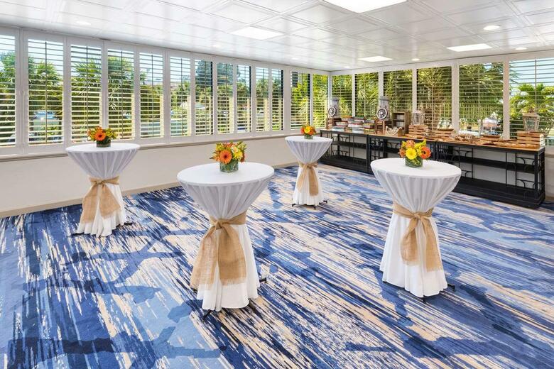 Hotel Sirata Beach Resort