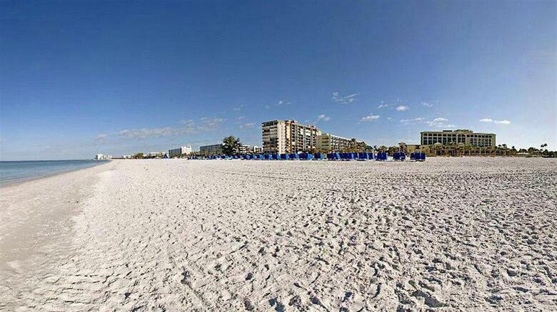 Hotel Sirata Beach Resort