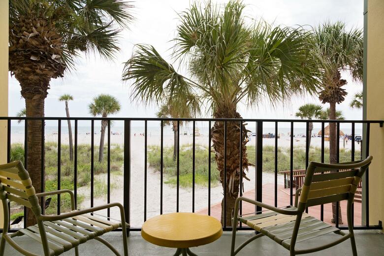 Hotel Sirata Beach Resort