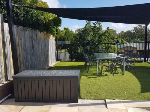 13 Coora Court - Sleeps 6, Pool, Air Con, Pets