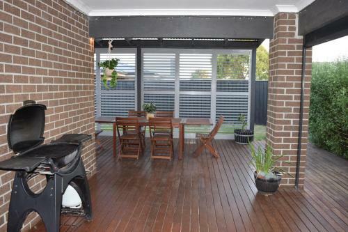 Modern 4 Bed, 5mins To Torquay Beach,wifi,parking