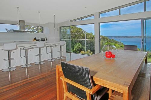 Mitchell 220 - Bannisters Beach House