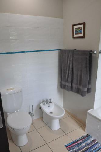 Stunning Magnetic Island Home,private, Large Pool,adults Only