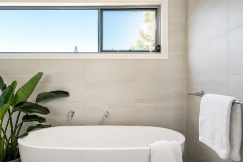 Villa A Perfect Stay - Shore Beats Work