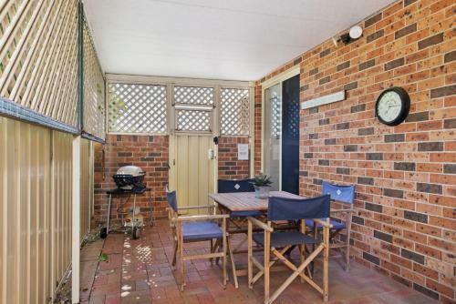 Seascape - An Enticing Lakeside Escape