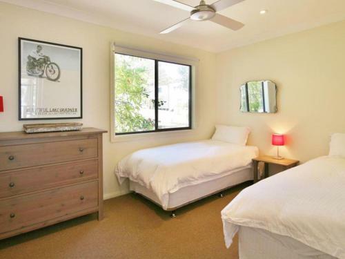 Bimbimbie At Hyams Beach 4pm Check Out Sundays