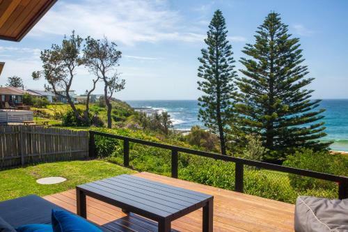 Seaview - Pet Friendly With Stunning Views - 1 Min To Beach