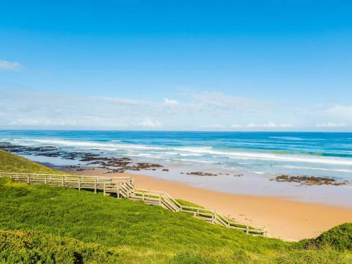 Swan Bay Views