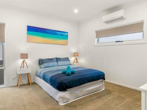 Swan Bay Views