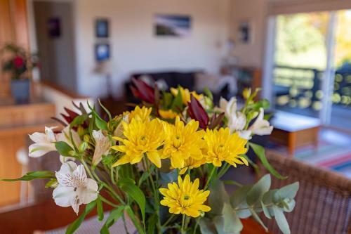 Cockatoo Cabin