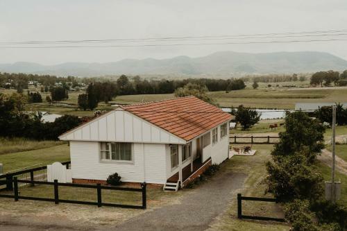 The Hunter House / / Stylish House In Ellalong