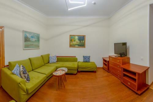 Oliva Inn & Hostel