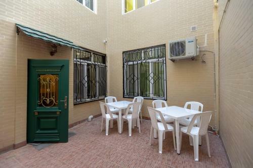 Oliva Inn & Hostel