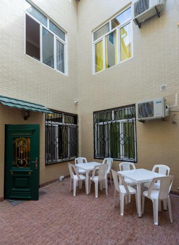 Oliva Inn & Hostel