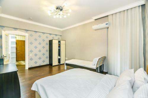 Apartment On 28 Mall