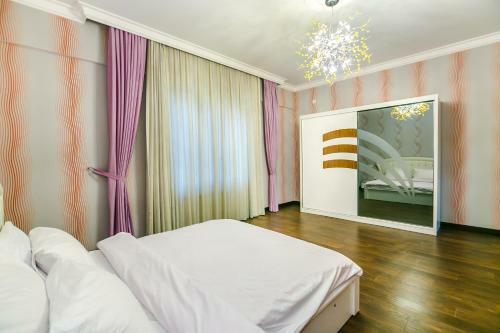 Apartment On 28 Mall