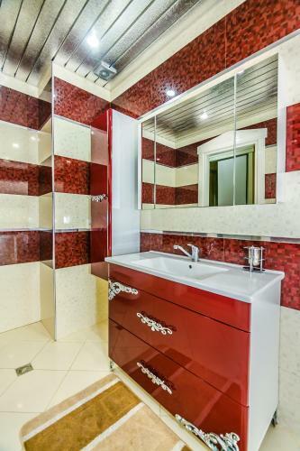 Apartment On 28 Mall