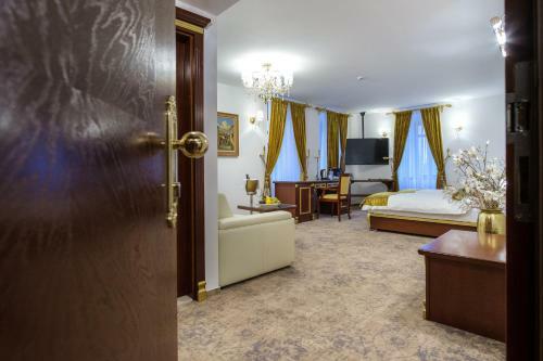 Integra Hotel