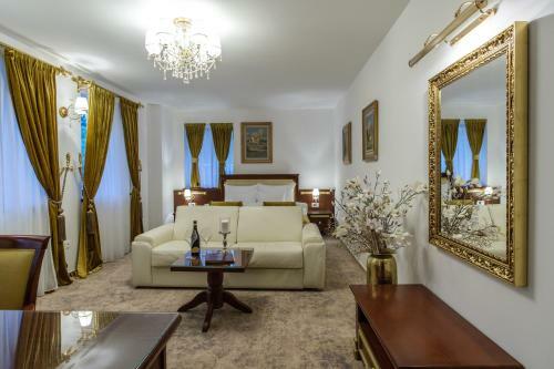 Integra Hotel