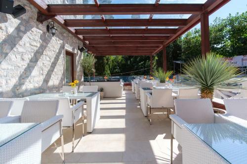 Integra Hotel