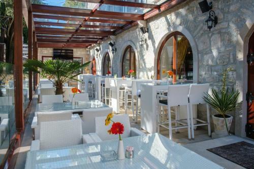 Integra Hotel