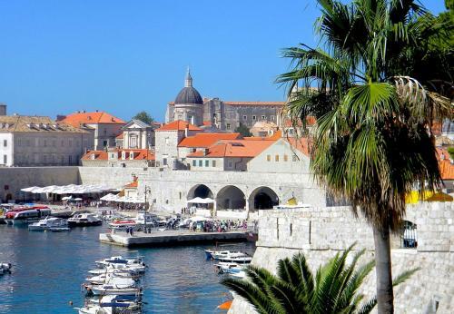 Apartment Alice With Private Pool Near Dubrovnik