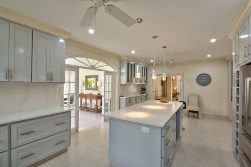 Villa Royal Palms