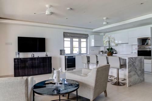 The One At The St. James By Blue Sky Luxury