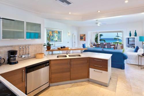 Schooner Bay 207 By Blue Sky Luxury