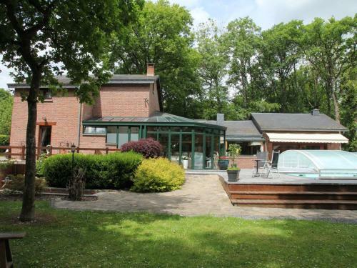 Cozy Villa In Marche-en-famenne With Private Pool