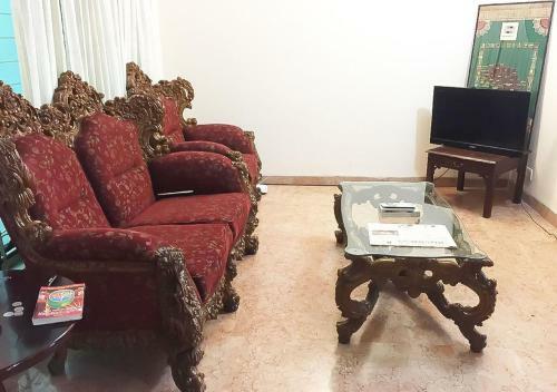Hostal Maya Service Apt Guest House