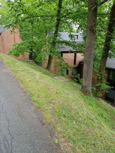 Charmant Chalet Dans Un Domaine Bois�
