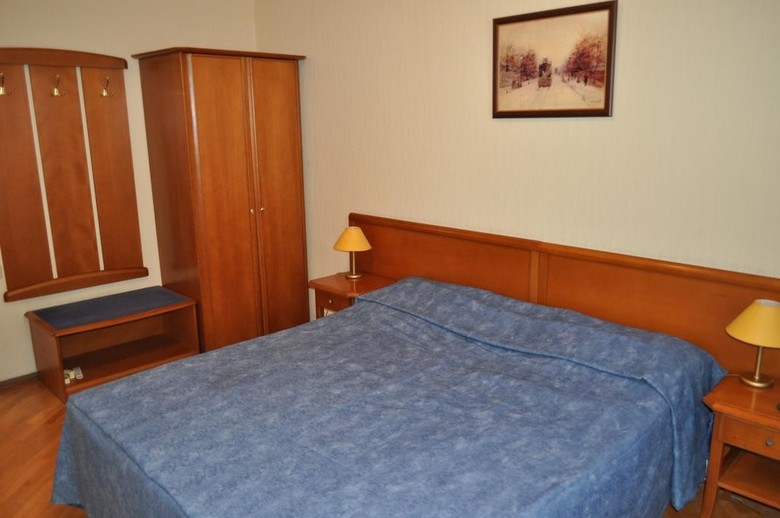 Ozerkovskaya Hotel