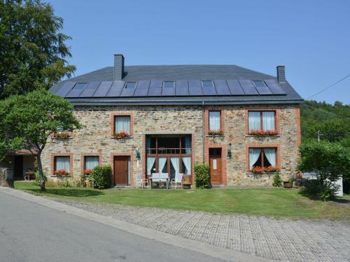 Gorgeous Holiday Home In Daverdisse With Garden