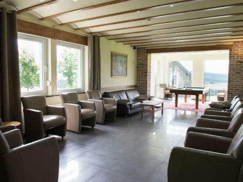 Spacious And Well Cared-for House With A Panoramic View, Sauna And A Summer Pool