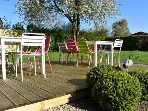 Attractive Holiday Home In Gerin With Private Garden
