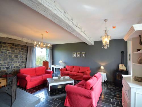Attractive Holiday Home In Gerin With Private Garden