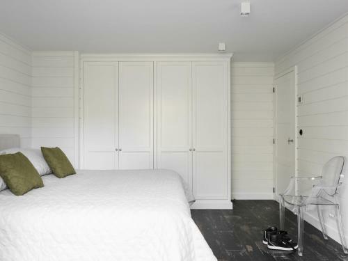 Trendy Holiday Home In Luik With Terrace