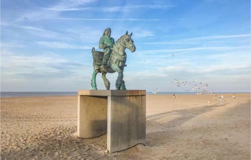 Nice Home In Oostduinkerke W/ Wifi And 3 Bedrooms