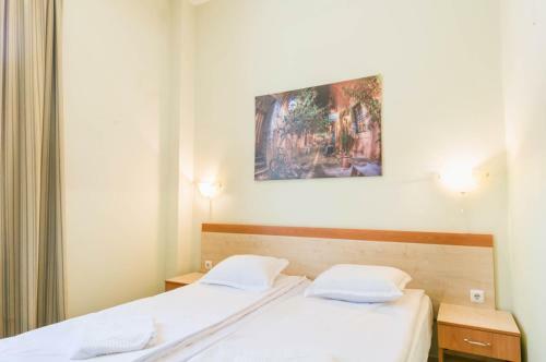 Akroza Hotel